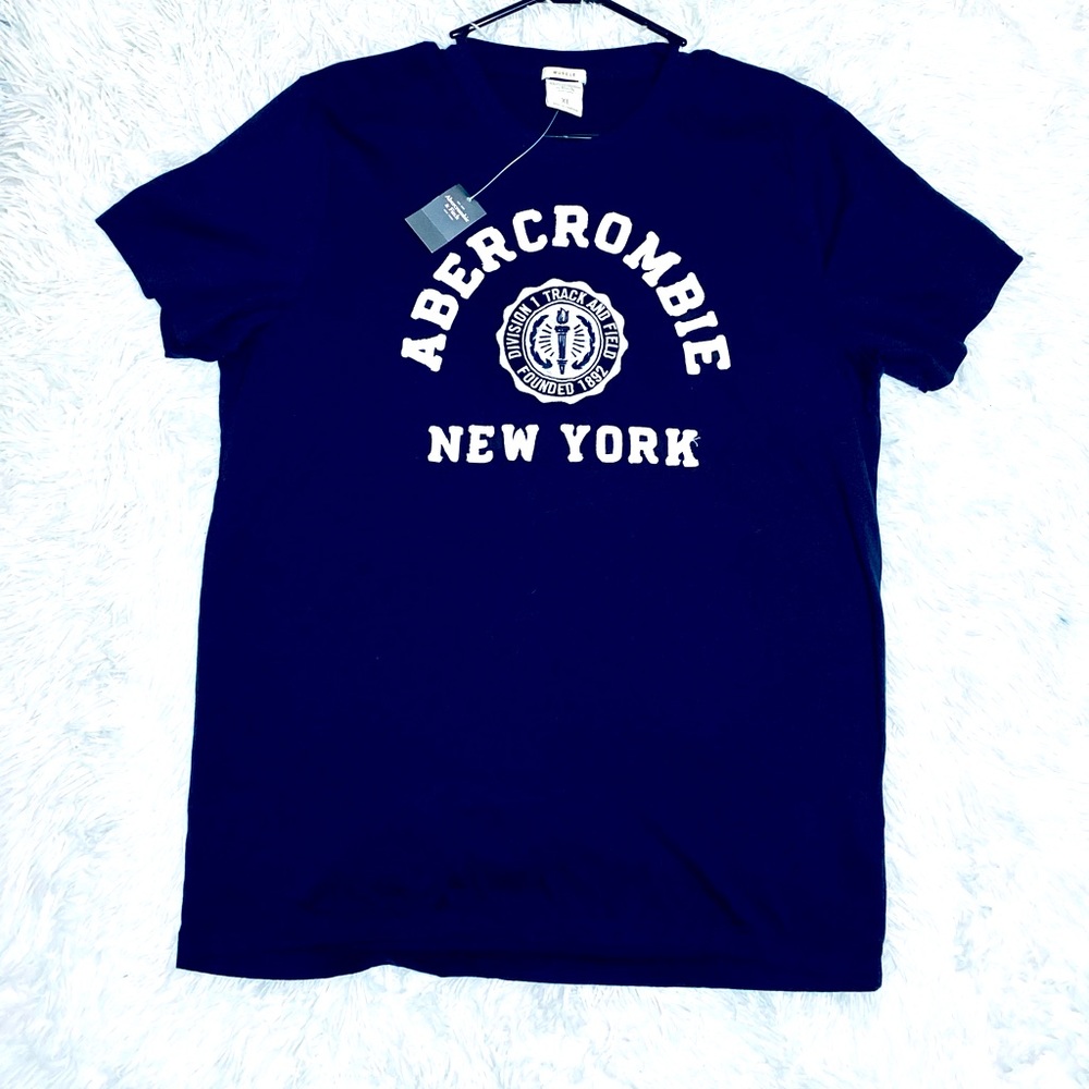 Abercrombie & Fitch Men’s T-shirt size XL NWT